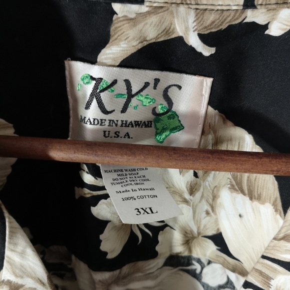 Authentic Ky's Made in Hawaii Mens Button Short Sleeve Taupe Flower on Black 3XL - Picture 2 of 5